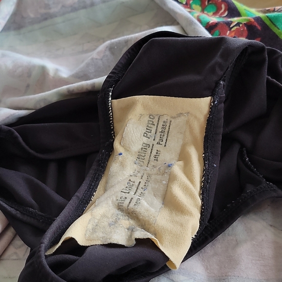 VINTAGE EXTRA TOUCH INTERNATIONAL SWIMSUIT - Picture 12 of 15